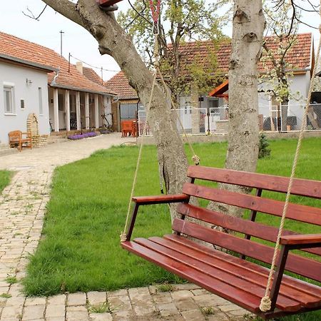 Julia Apartman Pacir Εξωτερικό φωτογραφία