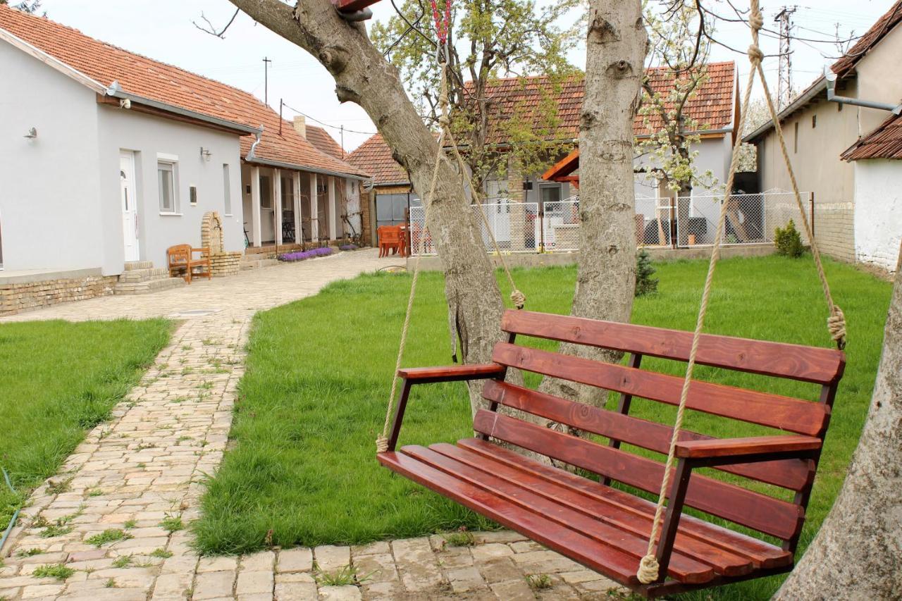 Julia Apartman Pacir Εξωτερικό φωτογραφία