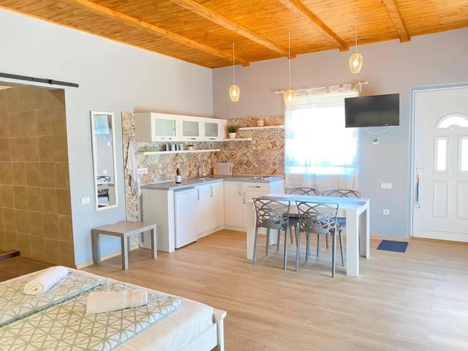 Julia Apartman Pacir Εξωτερικό φωτογραφία